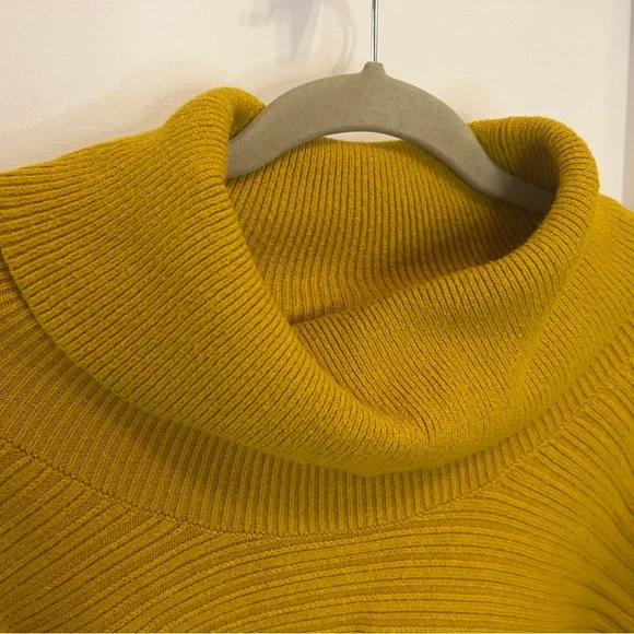 Anthropologie Sweater Size Large - Picture 13 of 13